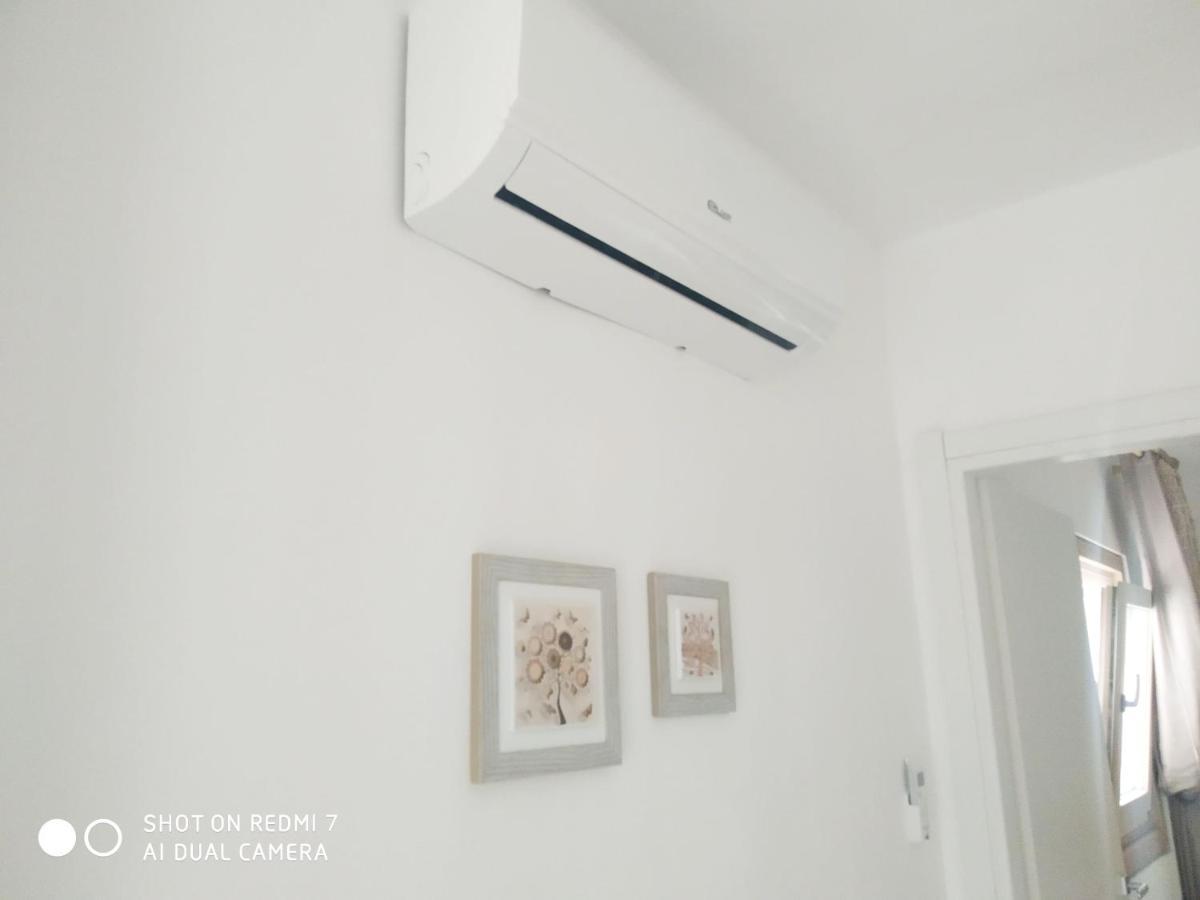 Aurisa Apartment Бари Экстерьер фото