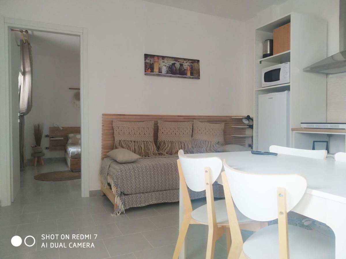 Aurisa Apartment Бари Экстерьер фото