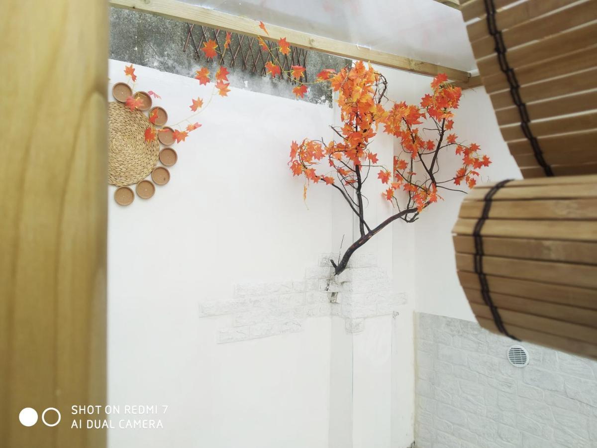 Aurisa Apartment Бари Экстерьер фото