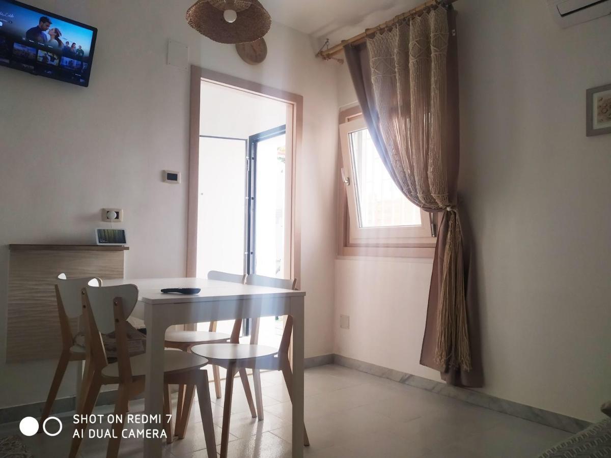Aurisa Apartment Бари Экстерьер фото