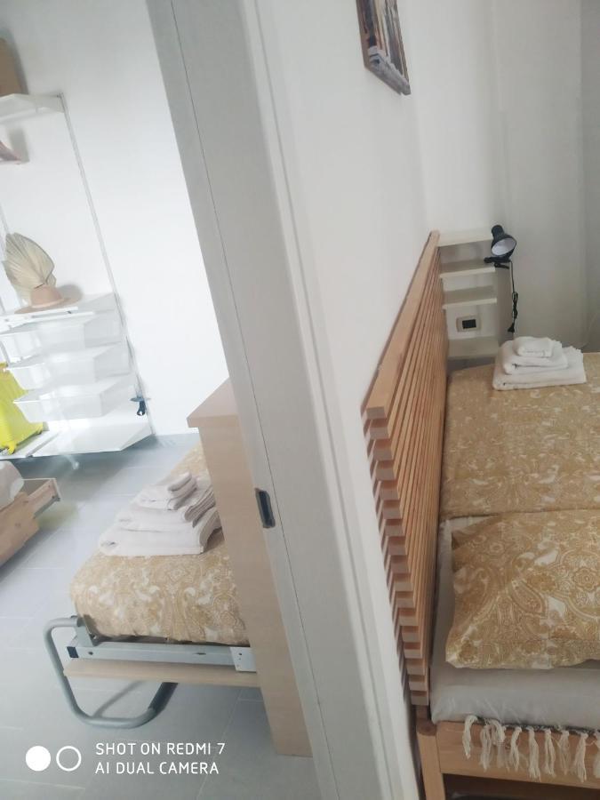 Aurisa Apartment Бари Экстерьер фото